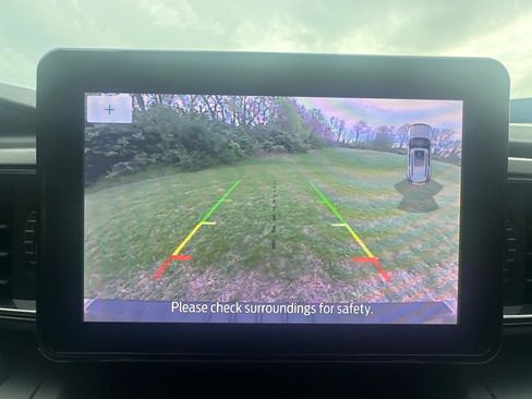 Used 2021 Ford Explorer XLT w/ Equipment Group 202A image 24