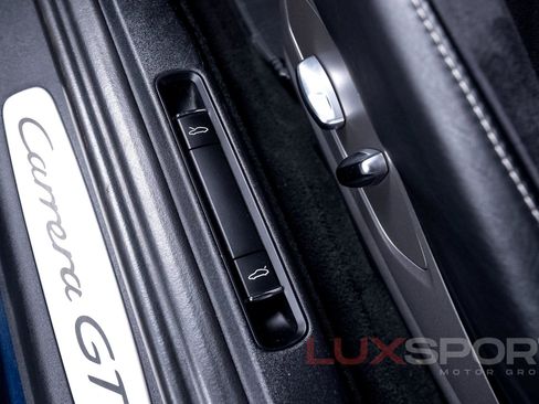 Used 2017 Porsche 911 Carrera GTS w/ GTS Interior Package image 24