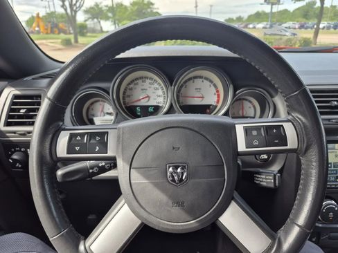 Used 2010 Dodge Challenger R/T image 24