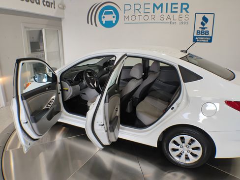 Used 2016 Hyundai Accent SE image 6