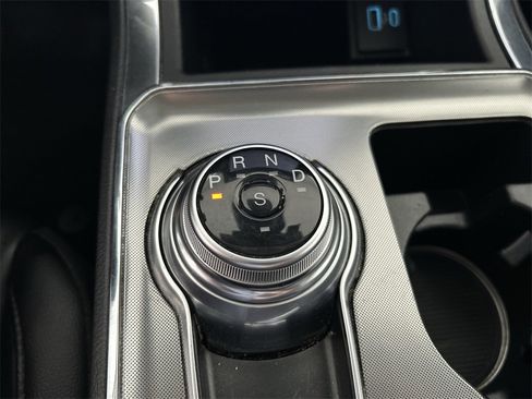 Used 2024 Ford Edge Titanium image 29