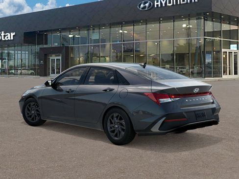 New 2026 Hyundai Elantra Hybrid FWD image 5