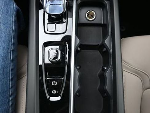 New 2026 Volvo XC60 B5 Plus w/ Protection Package Premier image 11