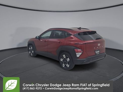 Used 2025 Hyundai Kona SEL image 11