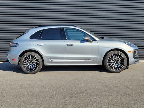 Certified 2025 Porsche Macan Turbo image 8