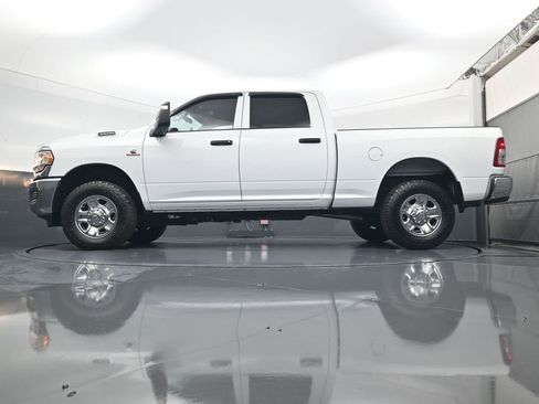 Used 2024 RAM 3500 Tradesman w/ Chrome Appearance Group image 20