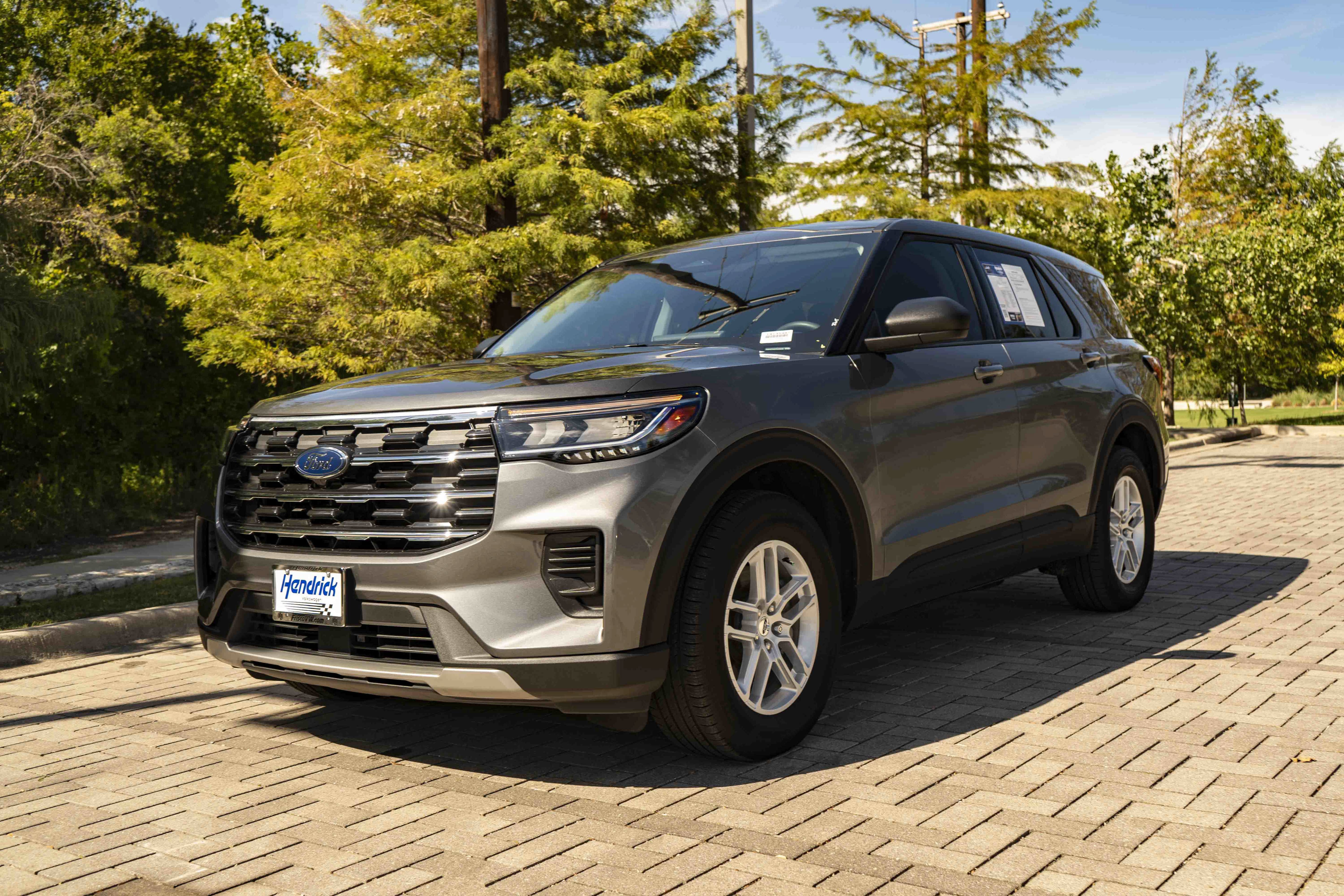 Used 2026 Ford Explorer Active RWD image 4