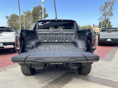 New 2026 GMC Hummer EV 4x4 Crew Cab image 28