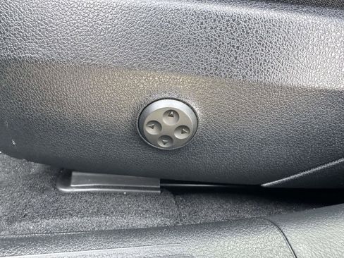 Used 2025 Mercedes-Benz C 300 4MATIC Sedan image 15