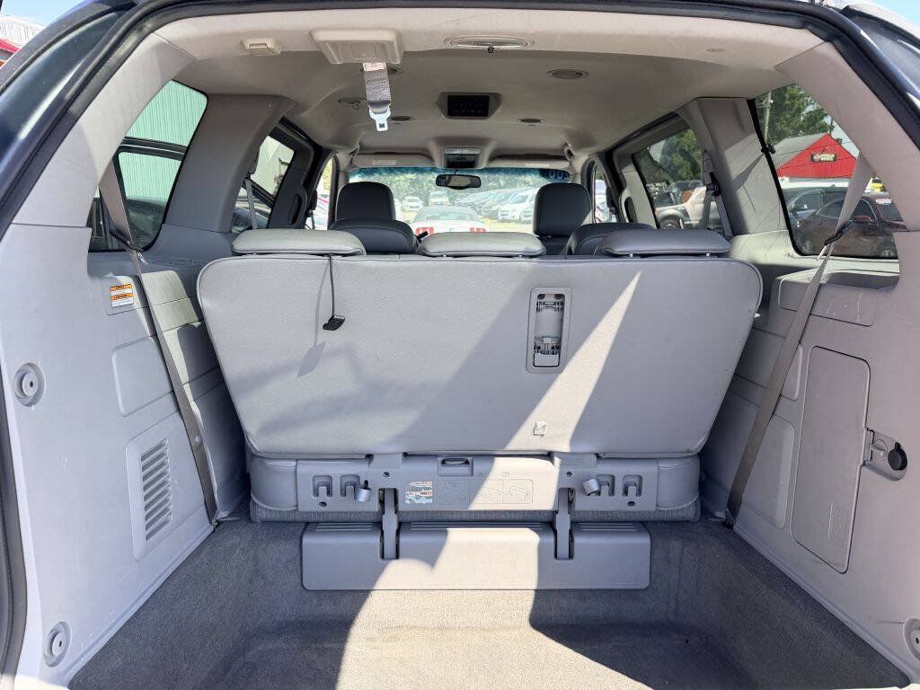 Used 2004 Ford Freestar SEL FWD image 5