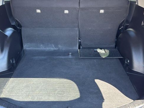 Used 2018 Toyota RAV4 LE w/ Carpet Mat Package FWD image 31