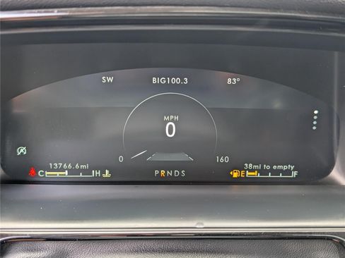 Used 2023 Lincoln Nautilus Reserve AWD/4WD image 31