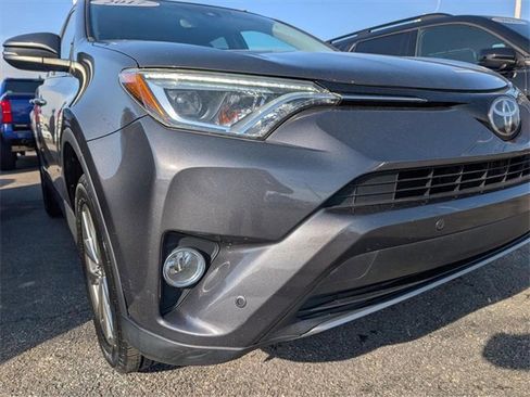 Used 2017 Toyota RAV4 Limited image 22