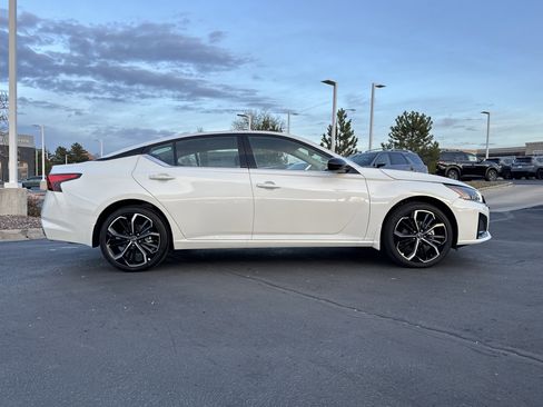 New 2025 Nissan Altima 2.5 SR w/ SR Premium Package image 2