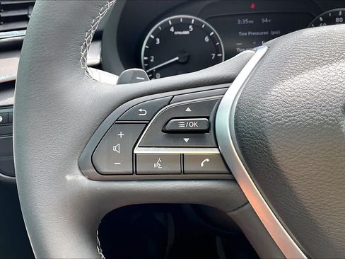 Used 2023 INFINITI QX50 Luxe FWD image 24