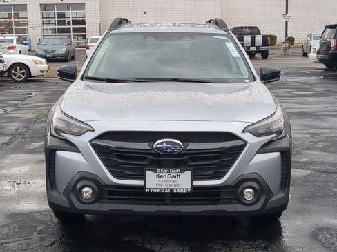 Used 2025 Subaru Outback Premium image 9