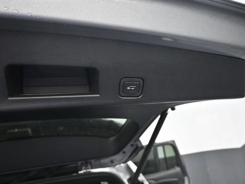 Used 2026 Chevrolet Traverse LT w/ Midnight/Sport Edition AWD/4WD image 7