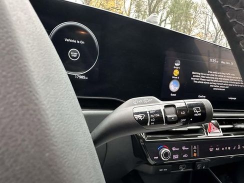 Used 2024 Kia Niro Wind image 28