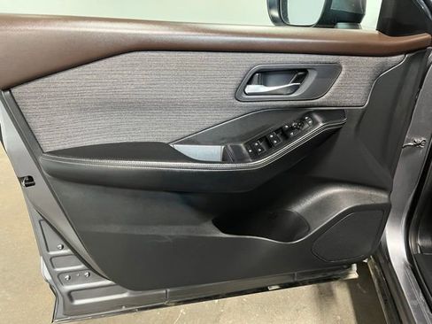Used 2023 Nissan Rogue SV FWD image 20