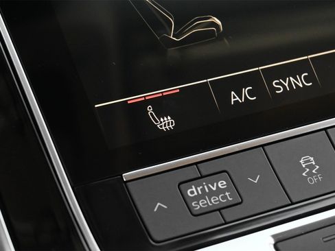 Used 2022 Audi Q7 2.0T Premium image 12