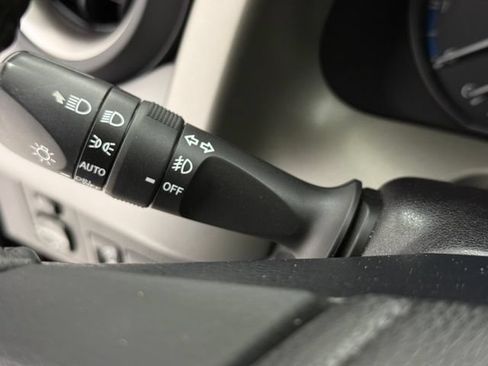 Used 2018 Toyota RAV4 XLE w/ Plus Extra Value Package FWD image 13