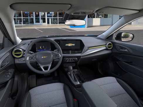 New 2026 Chevrolet Trax LT image 15