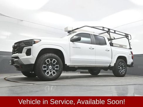 Used 2024 Chevrolet Colorado Z71 w/ Advanced Trailering Package AWD/4WD image 39