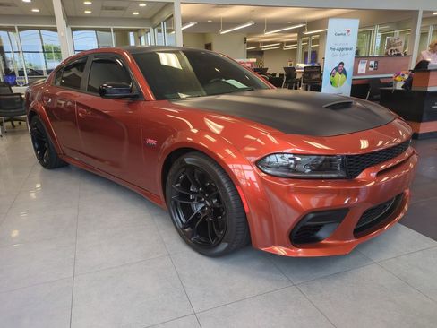Used 2023 Dodge Charger Scat Pack RWD image 2