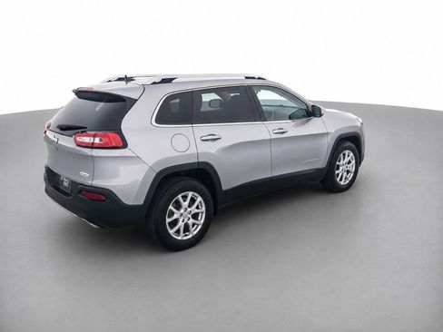 Used 2015 Jeep Cherokee Latitude w/ Comfort/Convenience Group AWD/4WD image 5