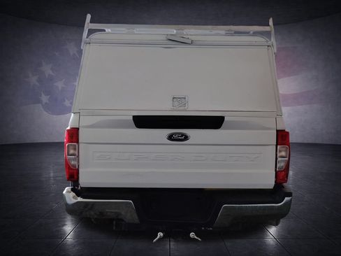 Used 2020 Ford F250 XL w/ Power Equipment Group RWD image 4