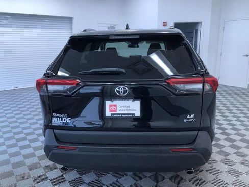 Certified 2025 Toyota RAV4 LE AWD/4WD image 13