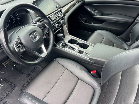 Used 2019 Honda Accord Sport image 11