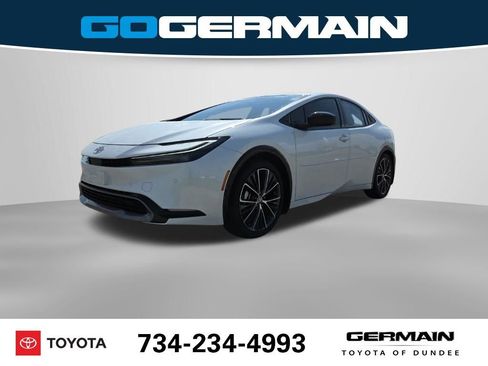 Used 2025 Toyota Prius XLE FWD image 1