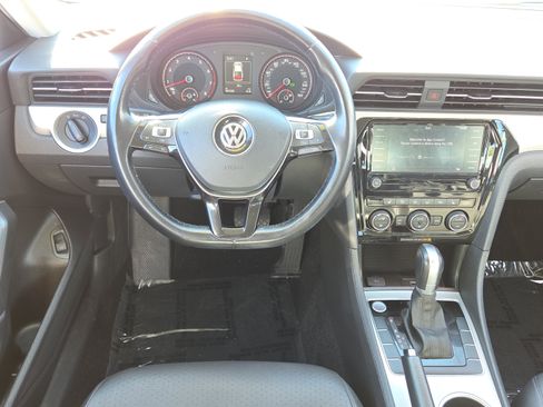Used 2020 Volkswagen Passat 2.0T SE image 13