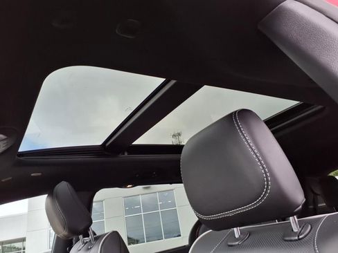 New 2026 Chrysler Pacifica Limited w/ S Appearance Package image 5