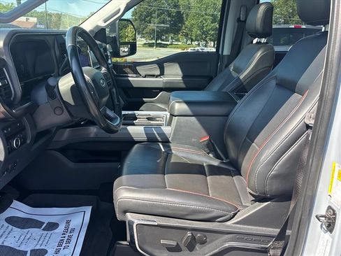 Used 2024 Ford F250 Lariat w/ Black Appearance Package AWD/4WD image 25