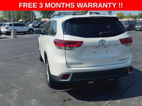 Used 2017 Toyota Highlander Limited w/ Carpet Mat Package AWD/4WD image 8
