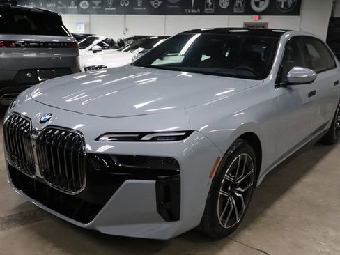 Used 2026 BMW 740i xDrive AWD/4WD image 1