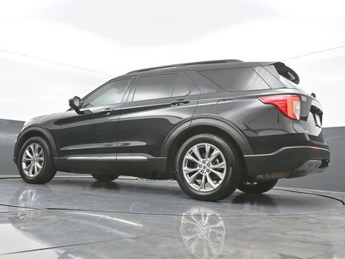 Used 2022 Ford Explorer XLT w/ Equipment Group 202A RWD image 42