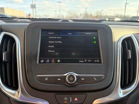 Used 2022 Chevrolet Equinox LT image 18