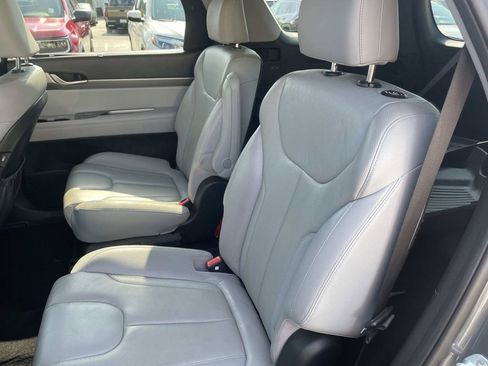 Used 2020 Hyundai Palisade SEL w/ Premium Package AWD/4WD image 13
