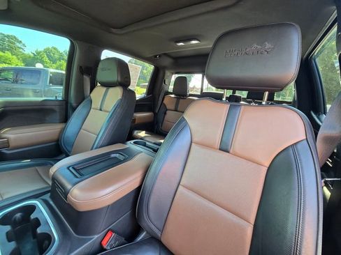 Used 2021 Chevrolet Silverado 1500 High Country w/ Technology Package AWD/4WD image 21