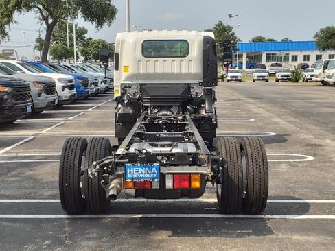 New 2025 Chevrolet Low Cab Forward 5500XG image 5