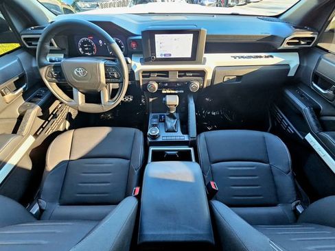 Used 2024 Toyota Tacoma TRD Sport AWD/4WD image 27