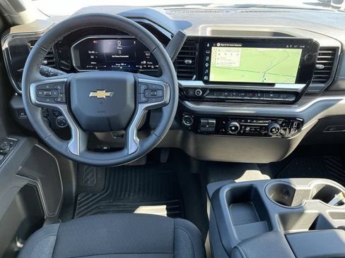 Used 2026 Chevrolet Silverado 1500 LT AWD/4WD image 13
