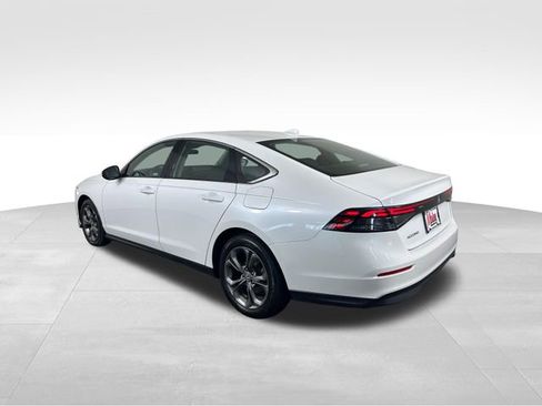 Used 2024 Honda Accord EX image 4