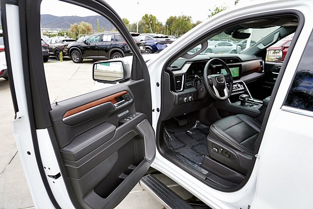 Used 2023 GMC Sierra 1500 Denali w/ Denali Reserve Package AWD/4WD image 57