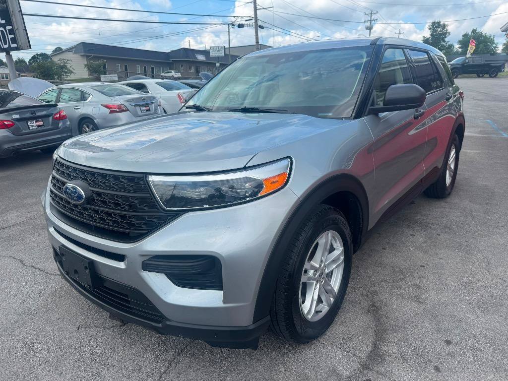 Used 2023 Ford Explorer 2WD image 2