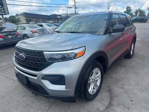 Used 2023 Ford Explorer 2WD image 2