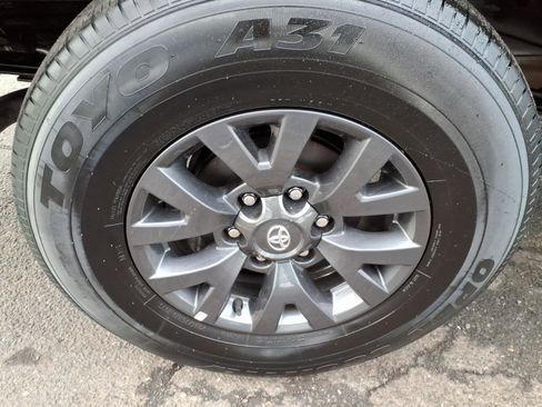 Certified 2023 Toyota Tacoma SR5 image 7